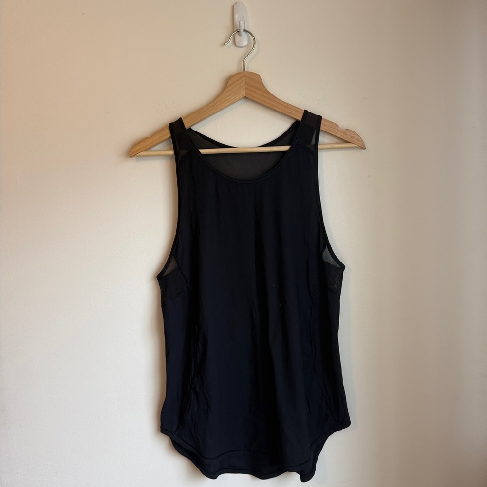 Lululemon black workout top